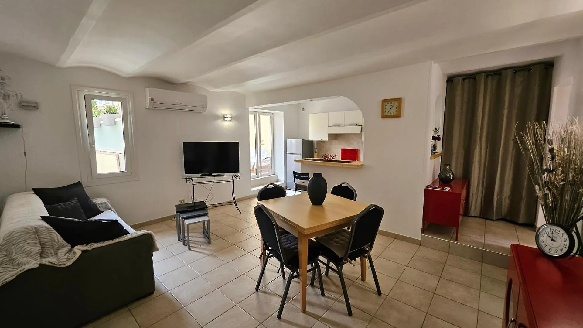 Michele Family - Centre Ville - 2 Pieces Tranquille - A 150 M De La Mer Menton Apartment